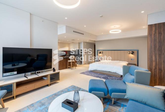 956313 - Property Image 2