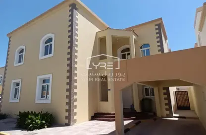 Villa - 5 Bedrooms - 4 Bathrooms for rent in Al Thumama - Al Thumama - Doha