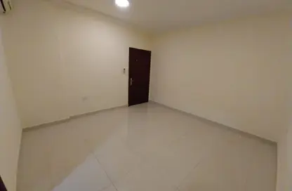 Apartment - 3 Bedrooms - 4 Bathrooms for rent in Al Mansoura - Al Mansoura - Doha