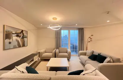 Apartment - 3 Bedrooms - 5 Bathrooms for rent in Floresta Gardens - Floresta Gardens - The Pearl Island - Doha
