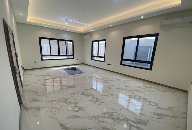 935684 - Property Image 3