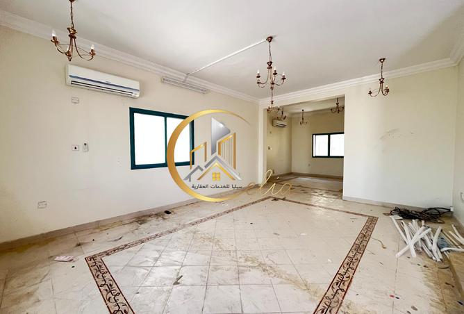 889841 - Property Image 3