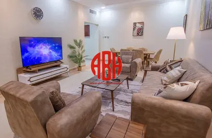 Apartment - 2 Bedrooms - 2 Bathrooms for rent in Al Sadd Road - Al Sadd - Doha
