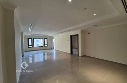 Apartment - 1 Bedroom - 2 Bathrooms for rent in East Porto Drive - Porto Arabia - The Pearl Island - Doha