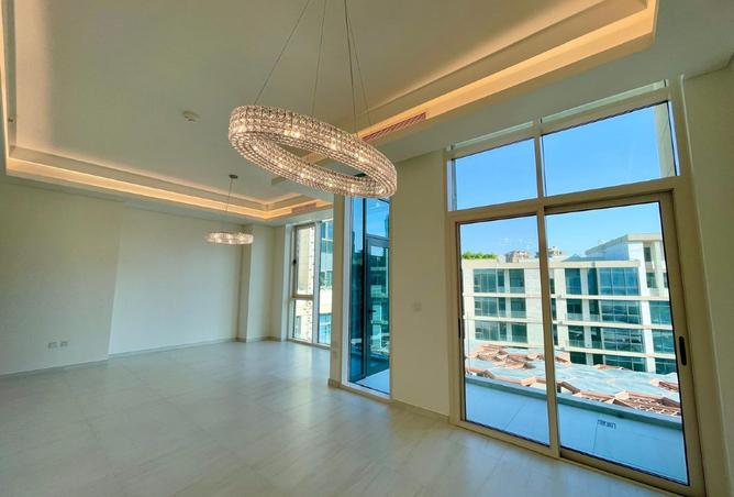 979579 - Property Image 2