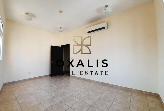 962827 - Property Image 3