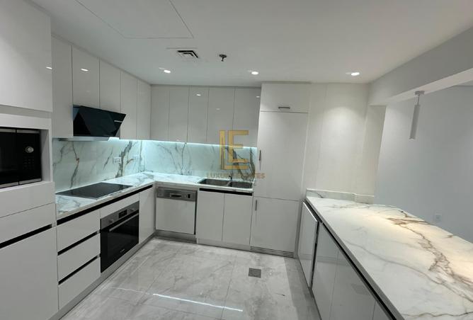 881810 - Property Image 3