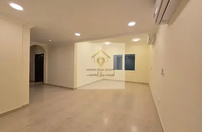 Apartment - 2 Bedrooms - 2 Bathrooms for rent in Al Markhiya Street - Al Markhiya - Doha