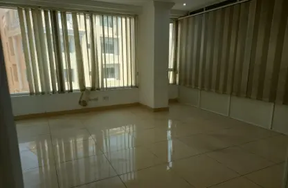 Office Space - Studio - 1 Bathroom for rent in Al Nasr Street - Al Nasr - Doha