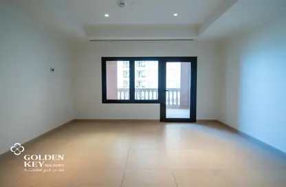 Apartment - 1 Bedroom - 2 Bathrooms for rent in West Porto Drive - Porto Arabia - The Pearl Island - Doha