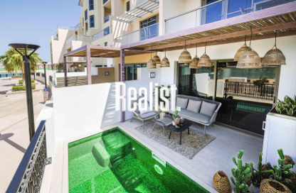 Apartment - 2 Bedrooms - 3 Bathrooms for sale in Hilton Doha The Pearl Residences - Abraj Quartiers - The Pearl Island - Doha