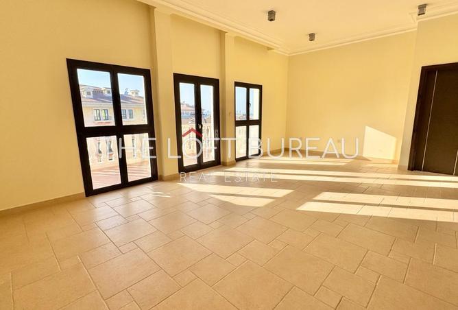 957644 - Property Image 2