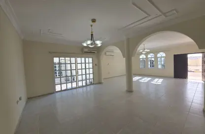 Villa - 5 Bedrooms - 4 Bathrooms for rent in Al Thumama - Al Thumama - Doha