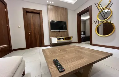 Apartment - 1 Bedroom - 2 Bathrooms for rent in Les Roses Executive Apartments 3 - Al Mansoura - Doha