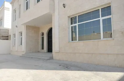 Villa - 6 Bedrooms - 6 Bathrooms for rent in Al Nuaija Street - Al Nuaija - Doha