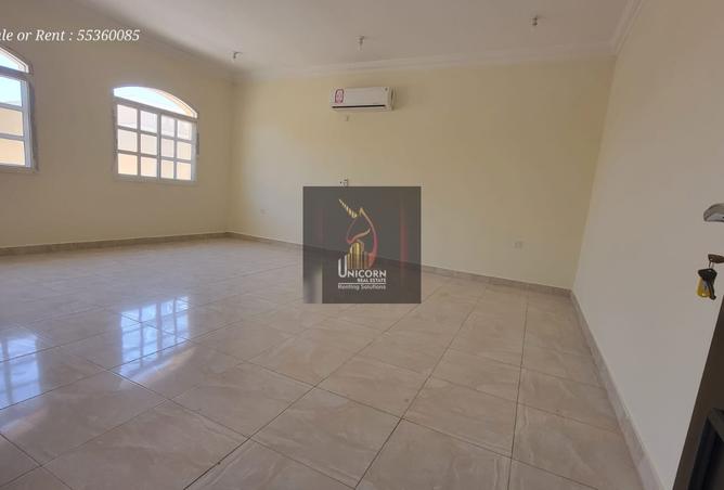 874747 - Property Image 2