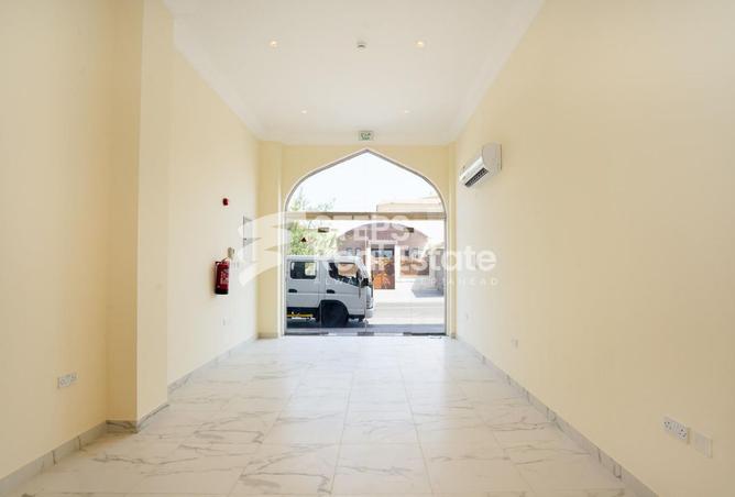 943548 - Property Image 2