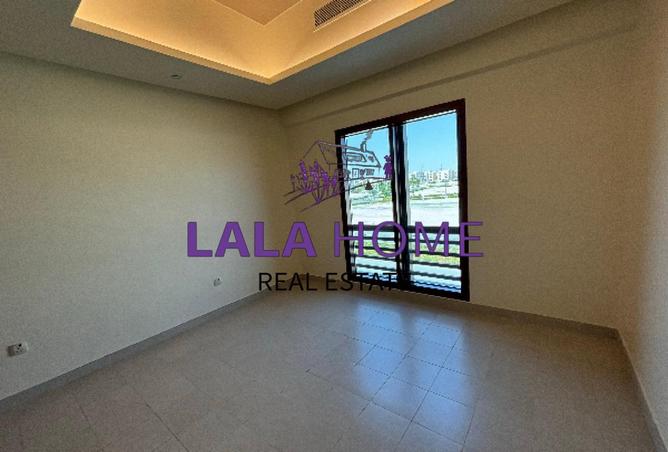 957589 - Property Image 3