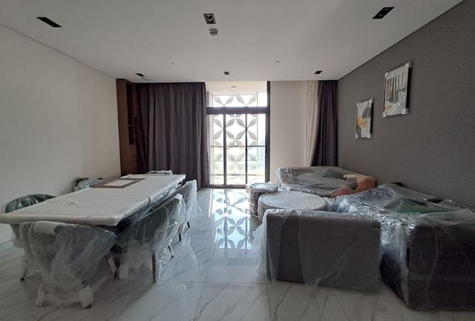 991202 - Property Image 2