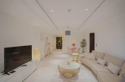 Apartment - 1 Bedroom - 2 Bathrooms for rent in Porto Arabia - The Pearl Island - Doha