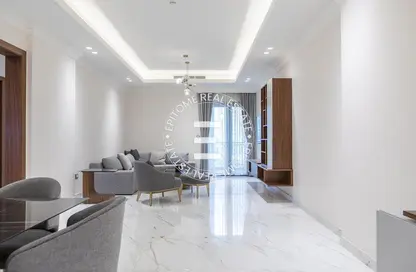 Apartment - 2 Bedrooms - 2 Bathrooms for rent in The Pearl Island - Doha