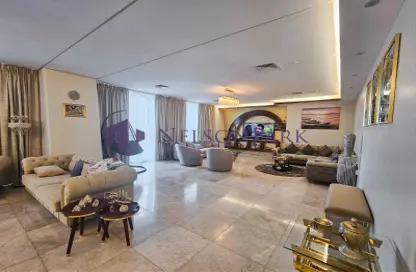 شقة - 3 غرف نوم - 5 حمامات للايجار في أبراج زجزاج - الخليج الغربي - الدوحة