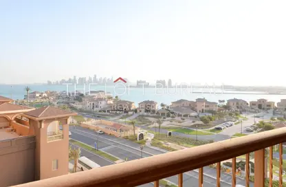 شقة - 2 غرف نوم - 3 حمامات للايجار في طريق بورتو الغربي - بورتو أرابيا - جزيرة اللؤلؤة - الدوحة