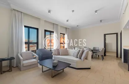 Apartment - 2 Bedrooms - 3 Bathrooms for rent in Carnaval - Qanat Quartier - The Pearl Island - Doha