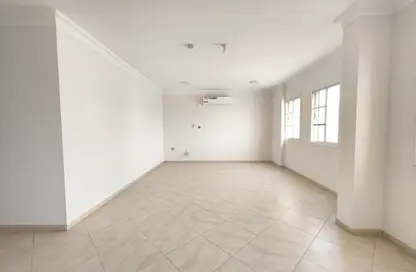 Apartment - 2 Bedrooms - 2 Bathrooms for rent in Al Mansoura - Al Mansoura - Doha