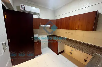 Apartment - 2 Bedrooms - 1 Bathroom for rent in Al Sadd Road - Al Sadd - Doha