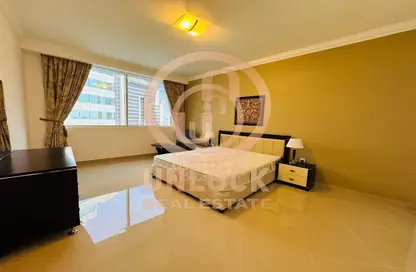 Apartment - 3 Bedrooms - 4 Bathrooms for rent in West Bay Tower - West Bay - West Bay - Doha