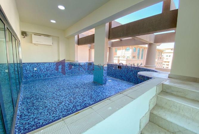 985541 - Property Image 2