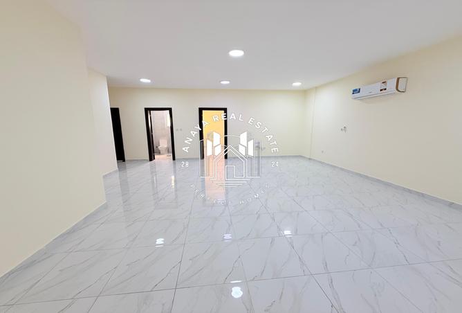 976069 - Property Image 2