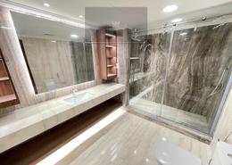 شقة - 2 غرف نوم - 3 حمامات للبيع في طريق بورتو الشرقي - بورتو أرابيا - اللؤلؤة - الدوحة
