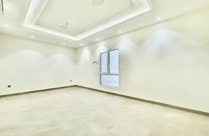 Apartment - 2 Bedrooms - 2 Bathrooms for rent in Al Nasr Street - Al Nasr - Doha