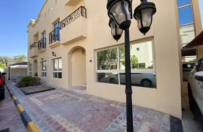 فيلا - 4 غرف نوم - 4 حمامات للايجار في شارع  بو هامو - أبو هامور - الدوحة