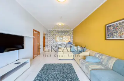 Apartment - 2 Bedrooms - 2 Bathrooms for rent in Viva East - Viva Bahriyah - The Pearl Island - Doha