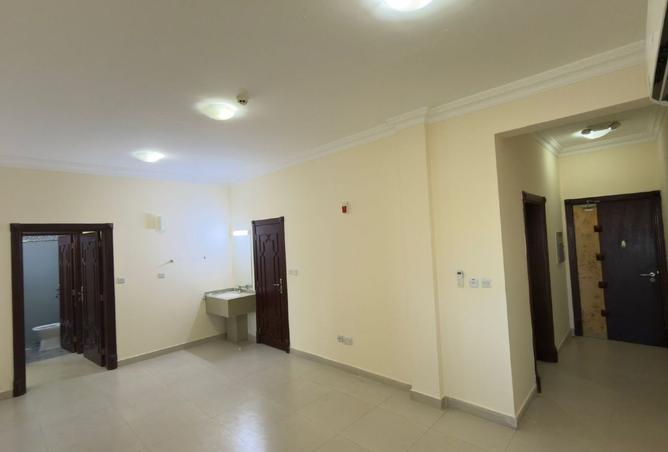 989561 - Property Main Image