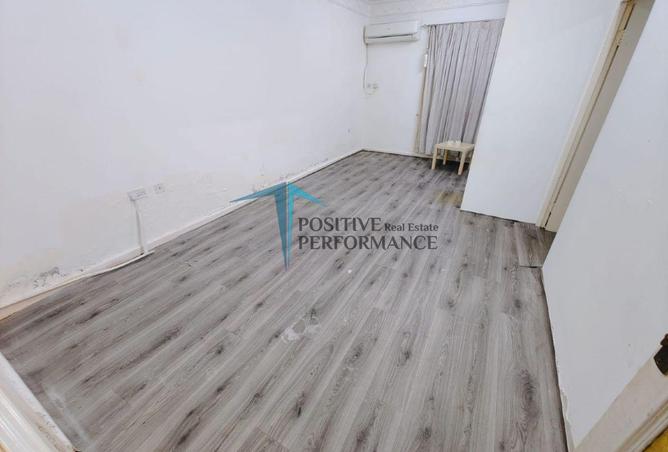 985898 - Property Image 2