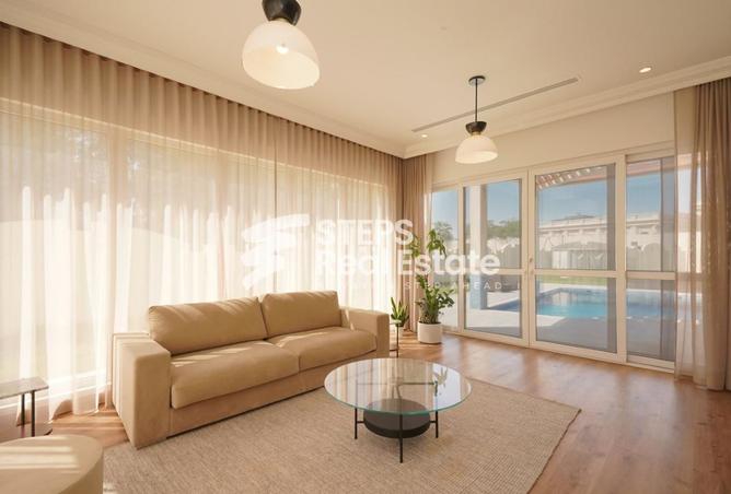 978853 - Property Image 3