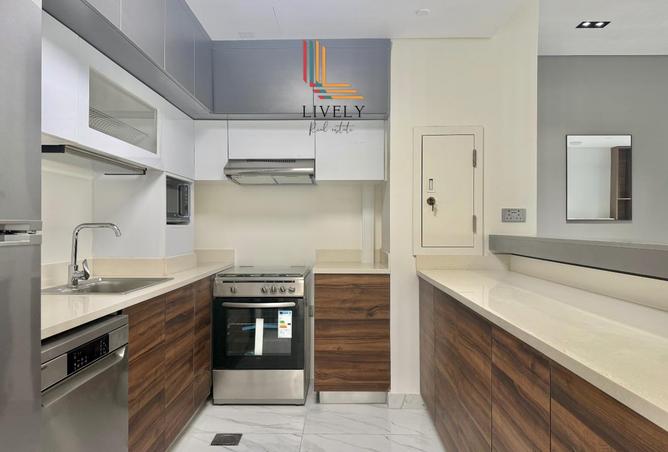 994366 - Property Image 3