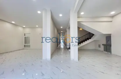 Villa - 7+ Bedrooms - 7+ Bathrooms for rent in Izghawa - Izghawa - Doha