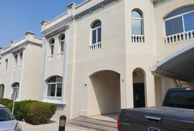 952271 - Property Image 2