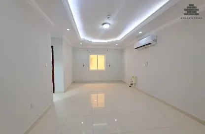 Apartment - 2 Bedrooms - 2 Bathrooms for rent in Al Sadd Road - Al Sadd - Doha