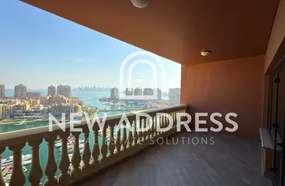 Apartment - 2 Bedrooms - 3 Bathrooms for rent in Tower 12 - Porto Arabia - The Pearl Island - Doha