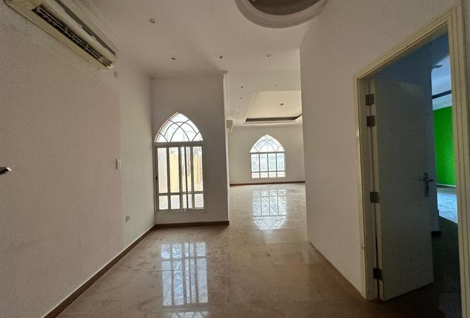 995609 - Property Image 3