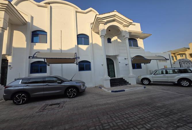 967217 - Property Image 2