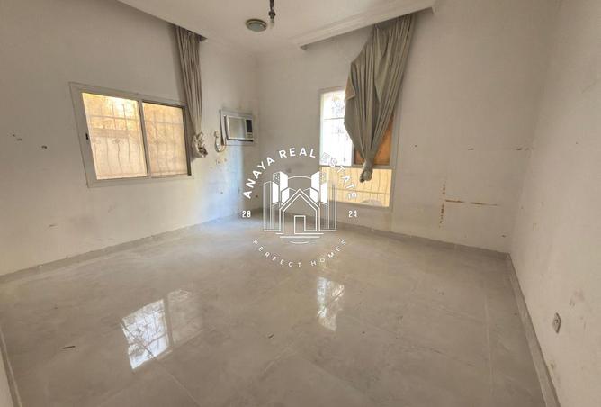 994710 - Property Image 2