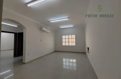 صورة لـ غرفة فارغة شقة - 2 غرف نوم - 2 حمامات للايجار في المنتزه - الدوحة ، صورة رقم 1