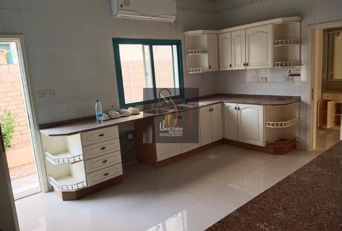 889632 - Property Image 3